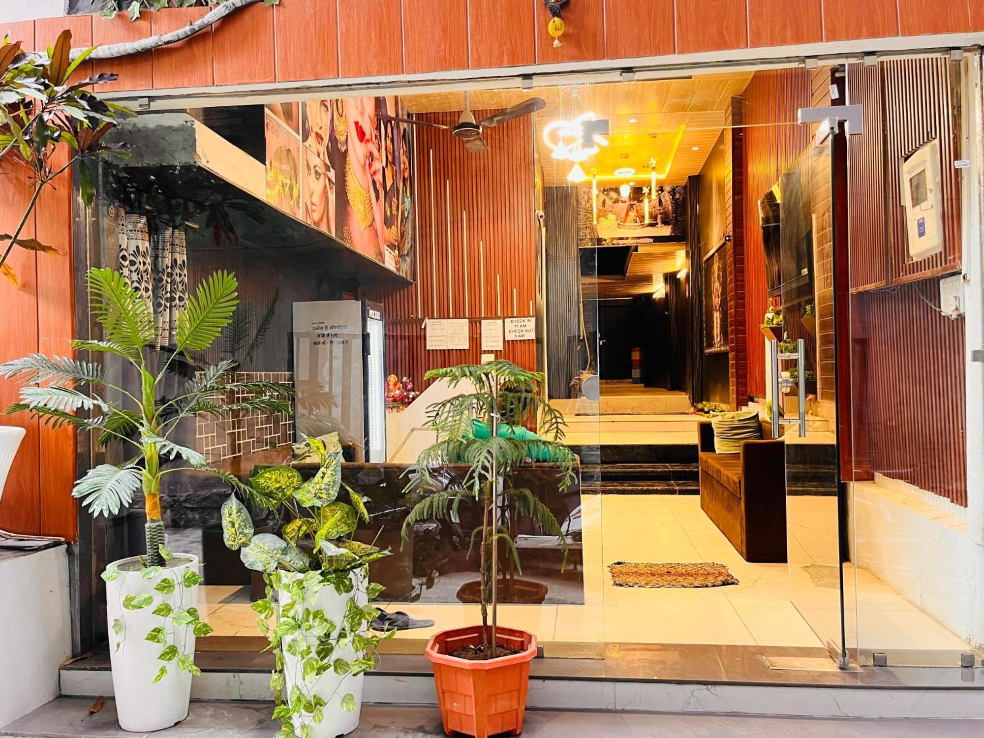 Pallav Guest House Ujaim Exterior foto