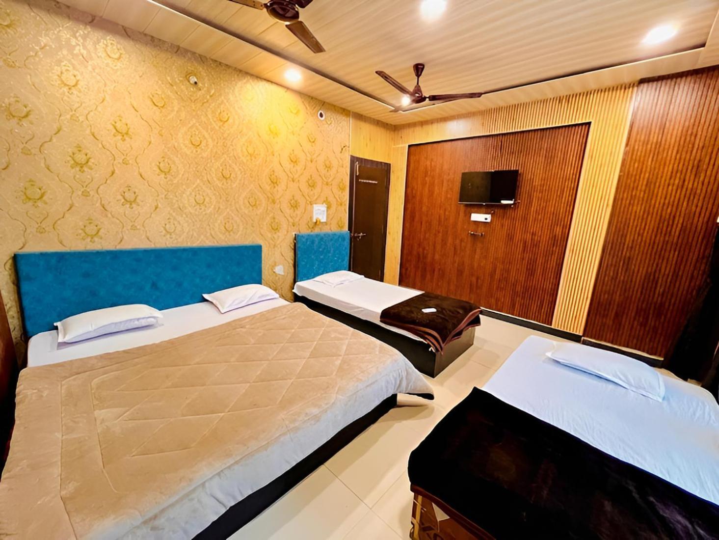 Pallav Guest House Ujaim Exterior foto
